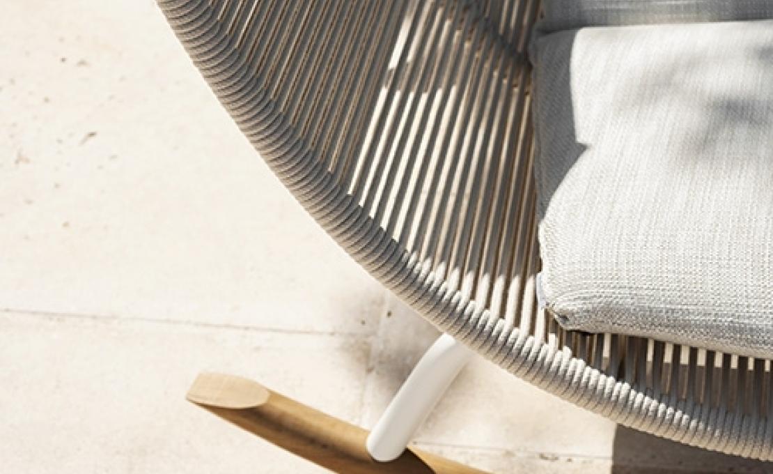 Уличное кресло от фабрики Roda модель LZE003