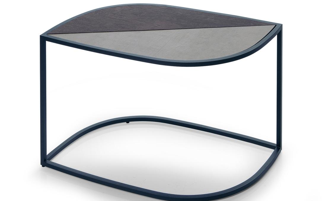 Уличный стол от фабрики Roda модель LEF001