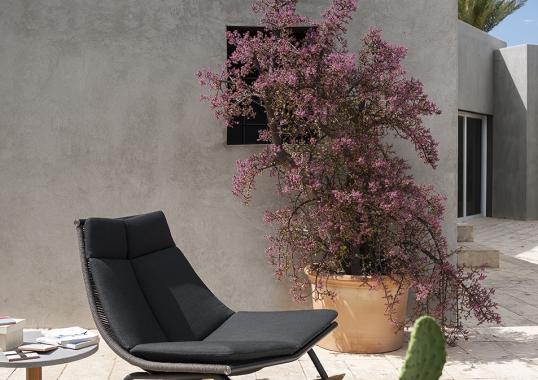 Уличное кресло от фабрики Roda модель LZE003