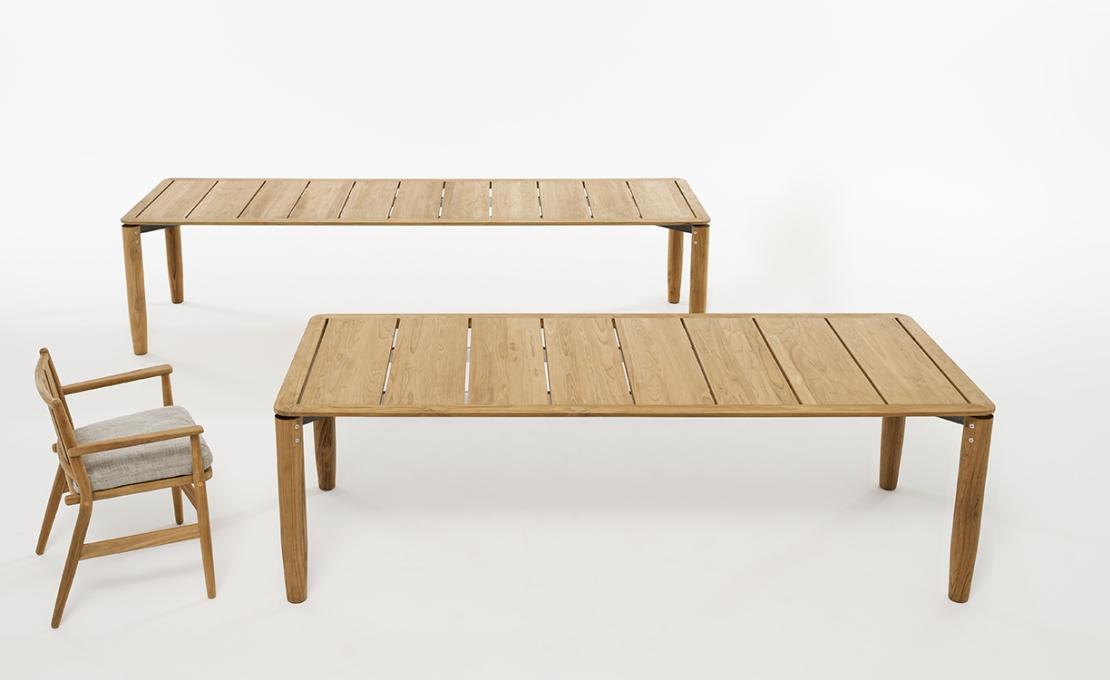 Уличный стол от фабрики Roda модель Levante Table