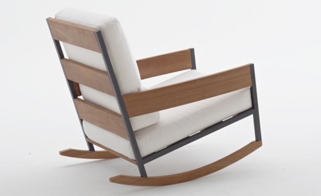 Уличное кресло от фабрики Roda модель NAP082