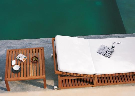 Уличный стол от фабрики Roda модель Network 