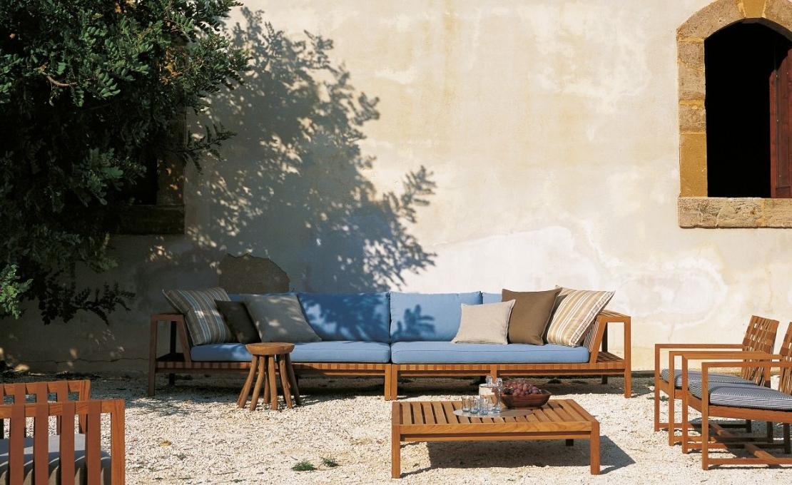 Уличный стол от фабрики Roda модель Network 