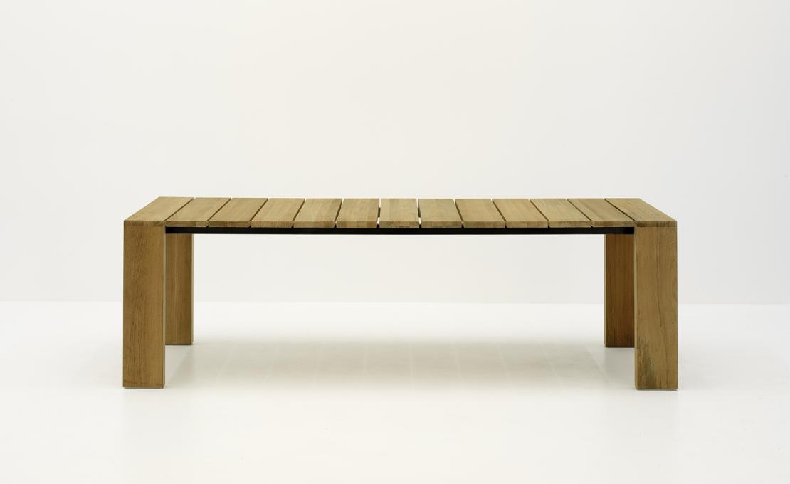 Уличный стол от фабрики Roda модель Pier Table