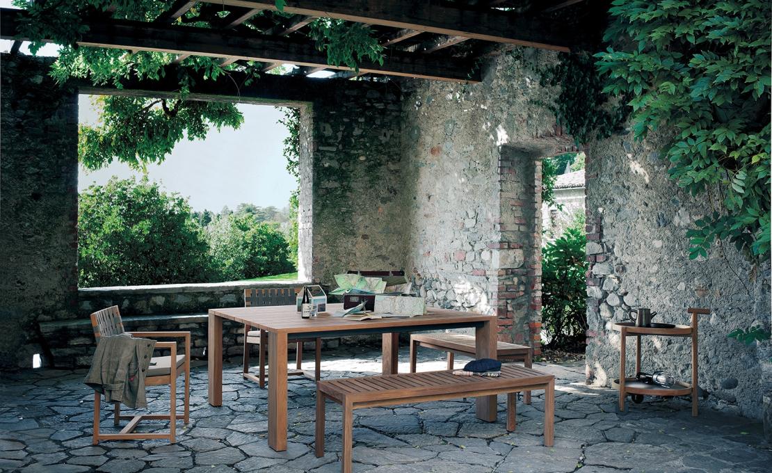 Уличный стол от фабрики Roda модель Pier Table