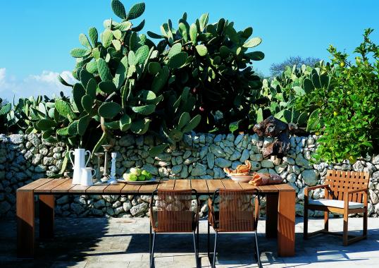 Уличный стол от фабрики Roda модель Pier Table