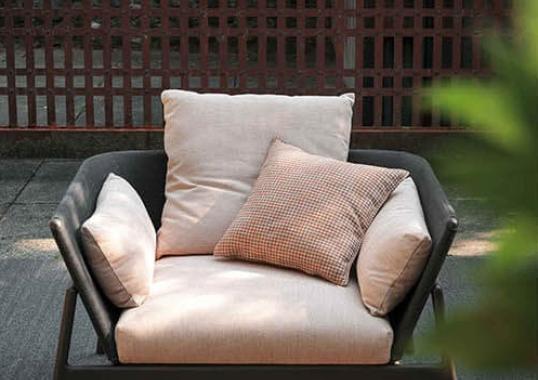 Уличный диван от фабрики Roda модель Piper Sofa