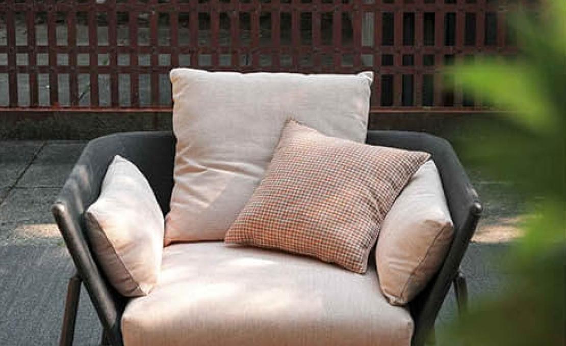 Уличный диван от фабрики Roda модель Piper Sofa