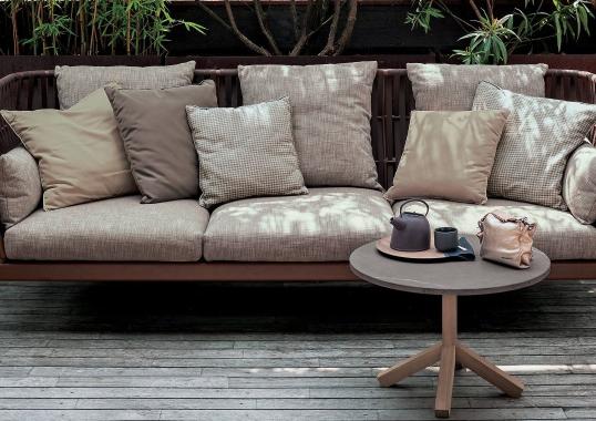 Уличный диван от фабрики Roda модель Piper Belt Sofa