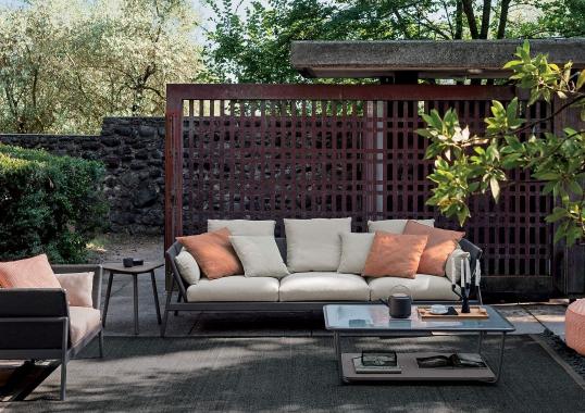 Уличный диван от фабрики Roda модель Piper Sofa