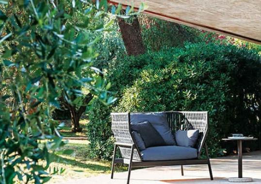 Уличный диван от фабрики Roda модель Piper Belt Sofa