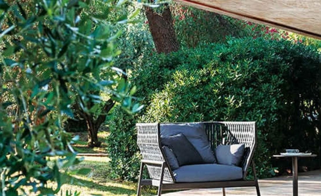 Уличный диван от фабрики Roda модель Piper Belt Sofa