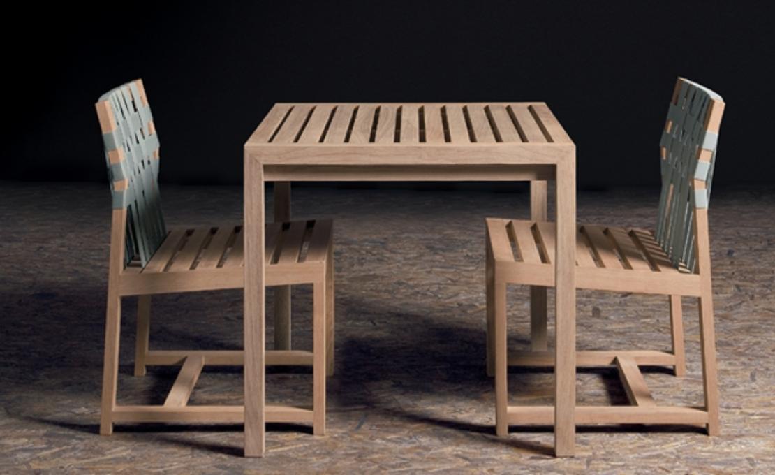 Уличный стол от фабрики Roda модель Plaza Table