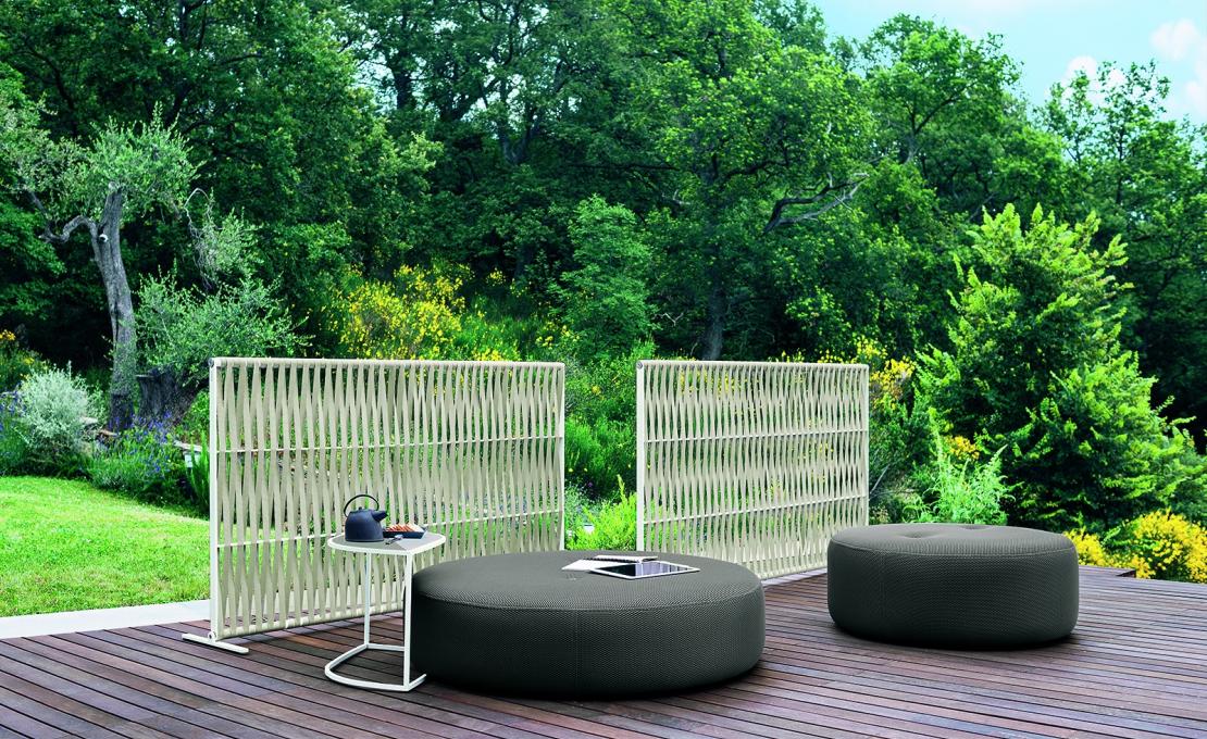 Уличный пуф от фабрики Roda модель Double Pouf