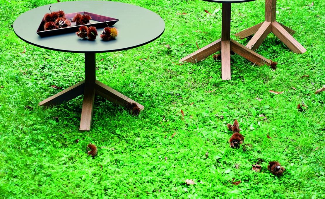Уличный стол от фабрики Roda модель Root 067 Small Table
