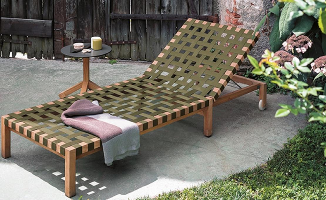 Уличный стол от фабрики Roda модель Root 045 Small Table