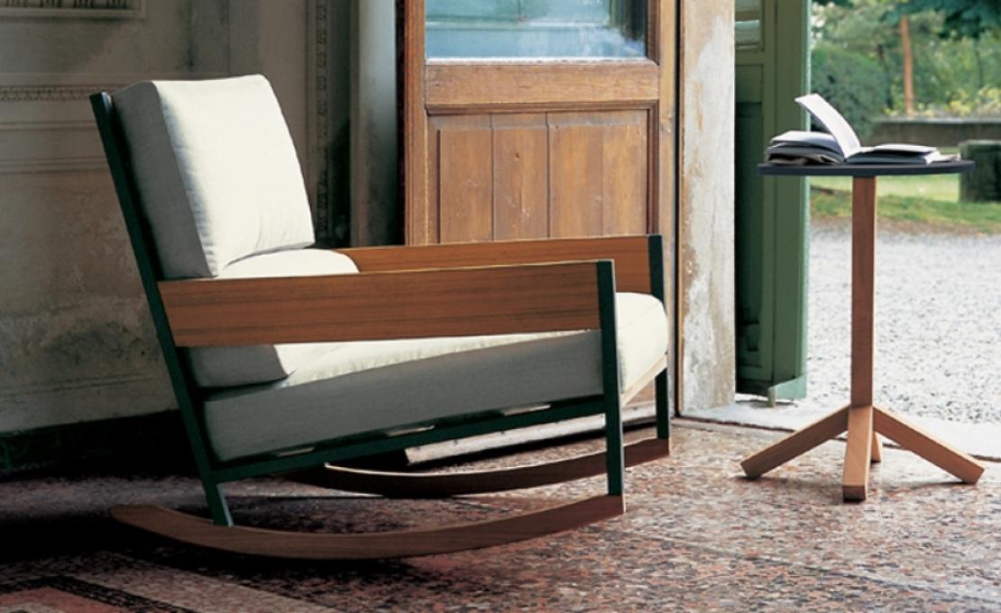 Уличный стол от фабрики Roda модель Root 067 Small Table