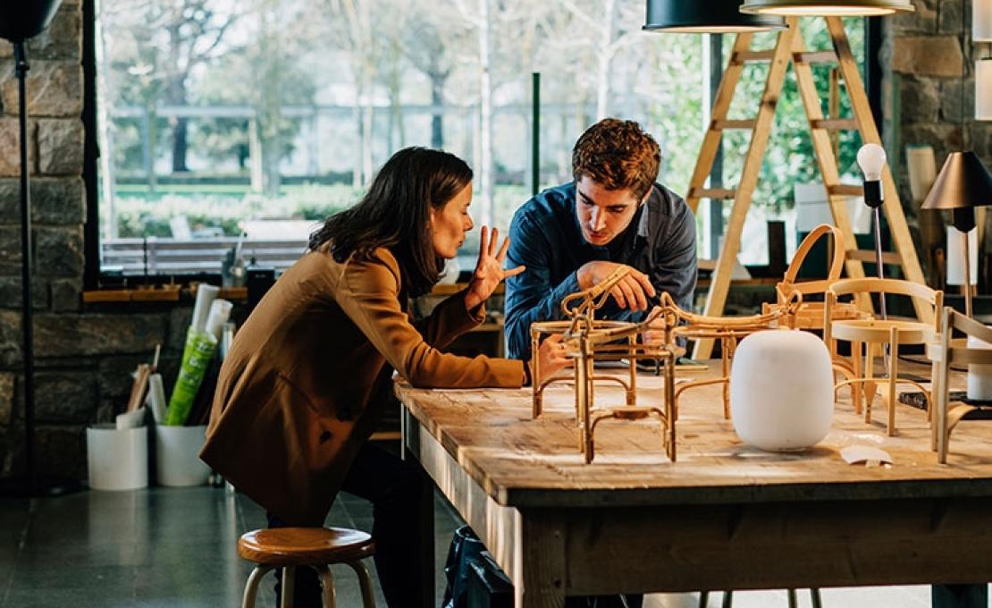 Подвесной светильник от фабрики Santa&Cole модель ARNPA0