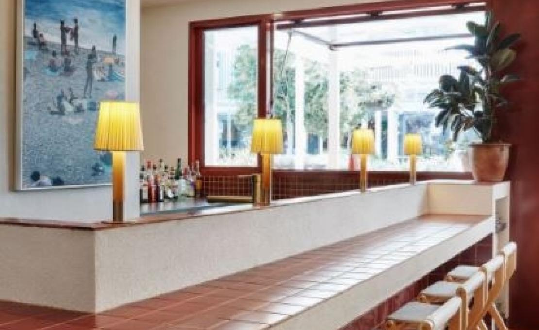 Настольная лампа от фабрики Santa&Cole модель BASTB0