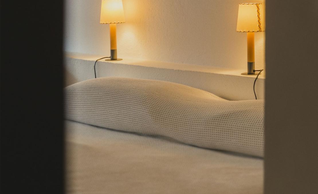 Настольная лампа от фабрики Santa&Cole модель BAMTA0