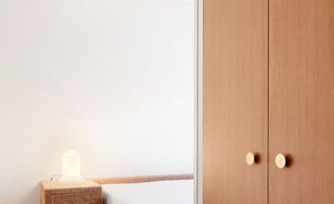 Настольная лампа от фабрики Santa&Cole модель BABTA01