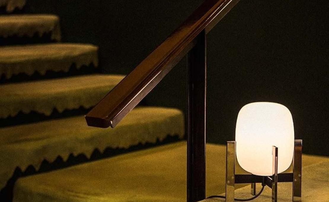 Настольная лампа от фабрики Santa&Cole модель CESTE01