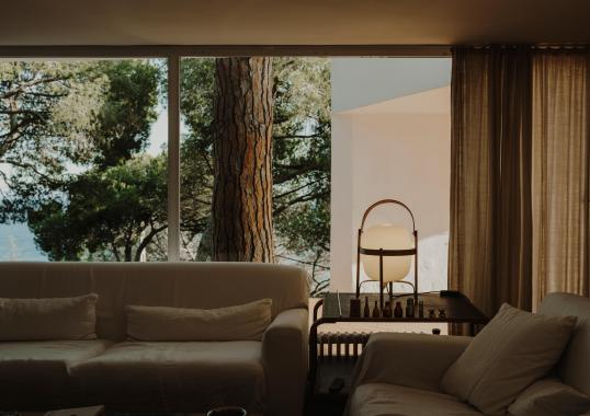 Настольная лампа от фабрики Santa&Cole модель CESTF01