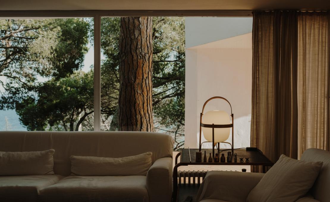 Настольная лампа от фабрики Santa&Cole модель CESTF01