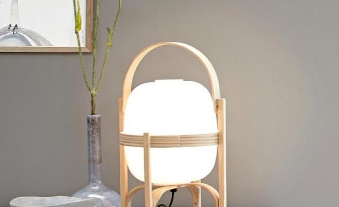 Настольная лампа от фабрики Santa&Cole модель CESTB0