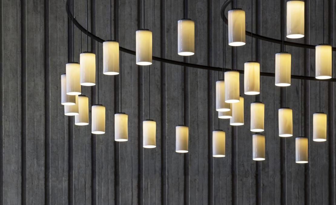 Подвесной светильник от фабрики Santa&Cole модель Cirio Circular Suspension Lamp