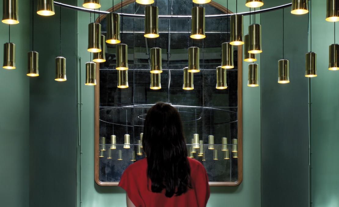 Подвесной светильник от фабрики Santa&Cole модель Cirio Circular Suspension Lamp