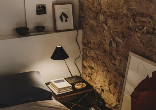 Настольная лампа от фабрики Santa&Cole модель GIRTA0