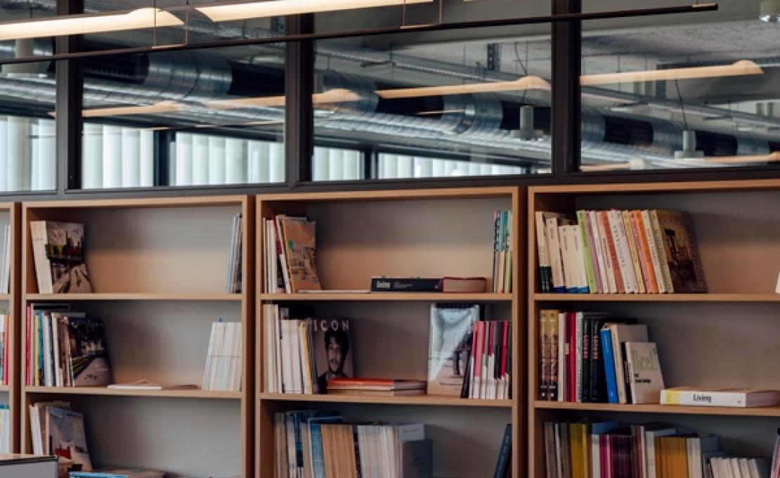 Подвесной светильник от фабрики Santa&Cole модель LAMPC01