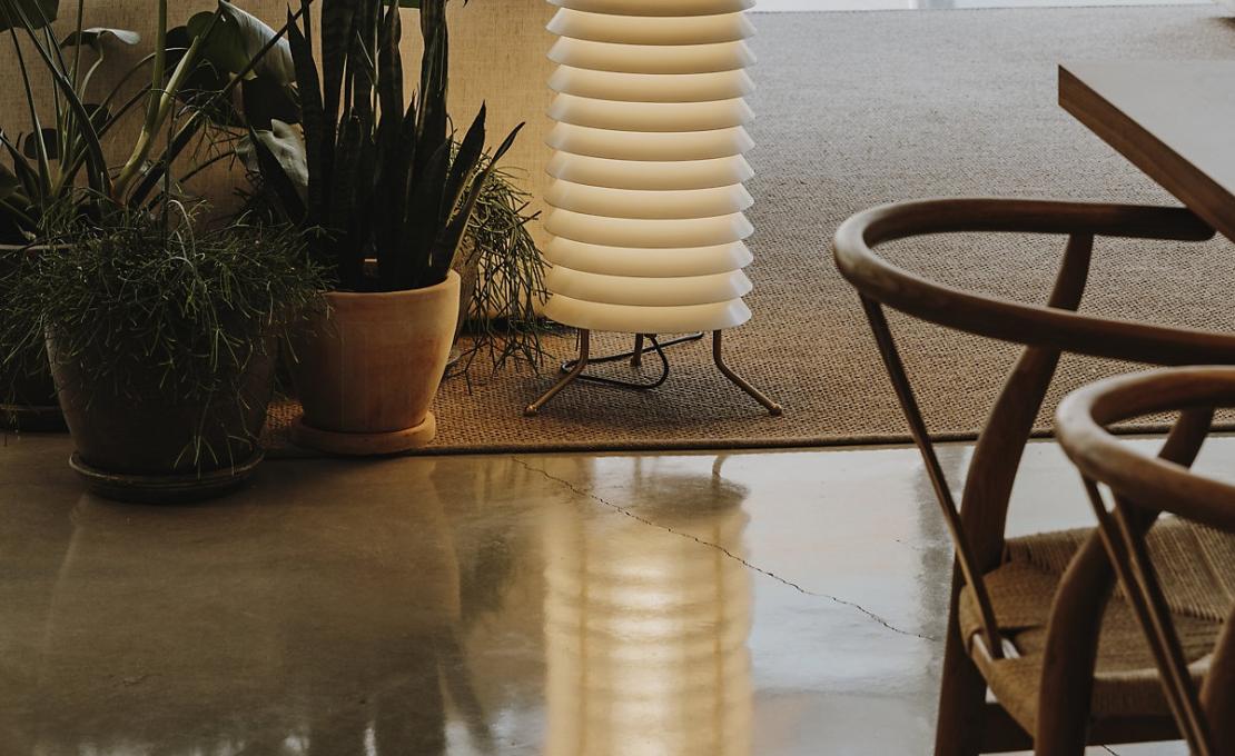 Торшер от фабрики Santa&Cole модель MAISA01