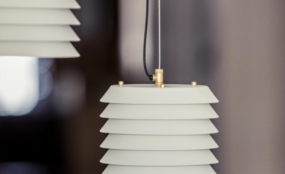 Подвесной светильник от фабрики Santa&Cole модель Maija Suspension Lamp