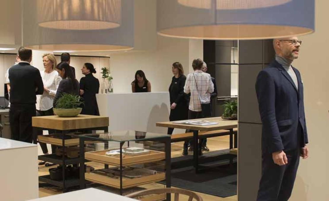 Подвесной светильник от фабрики Santa&Cole модель Moaré XL Pendant Lamp