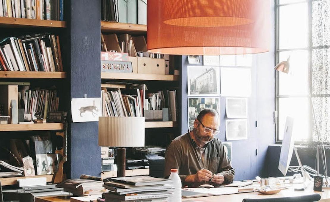 Подвесной светильник от фабрики Santa&Cole модель Moaré XL Pendant Lamp