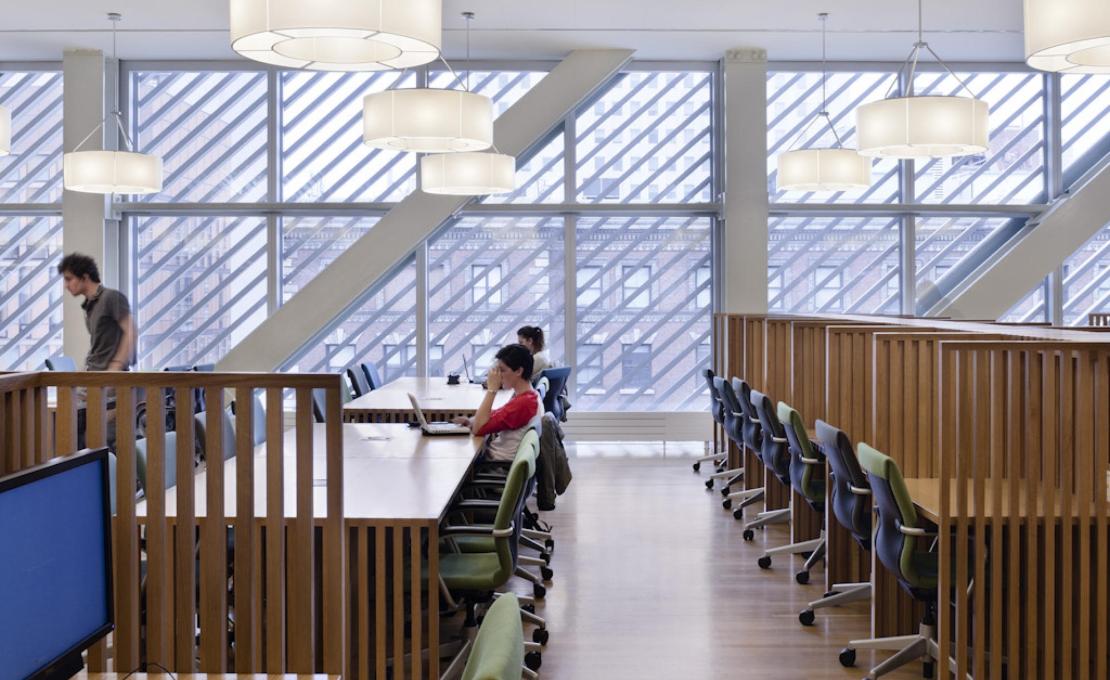 Подвесной светильник от фабрики Santa&Cole модель SXTPA0