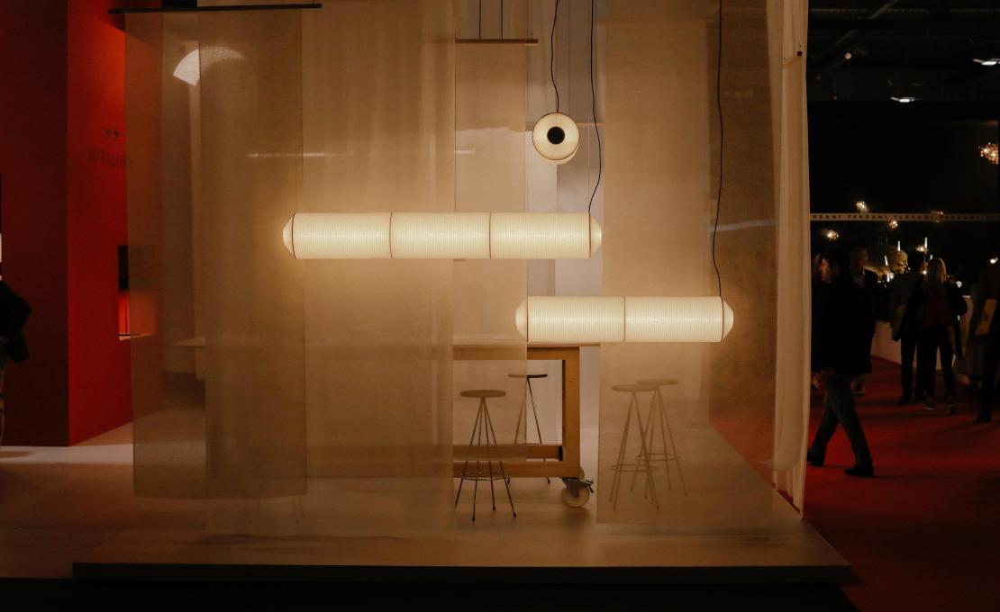 Подвесной светильник от фабрики Santa&Cole модель Tekio Horizontal Pendant Lamp