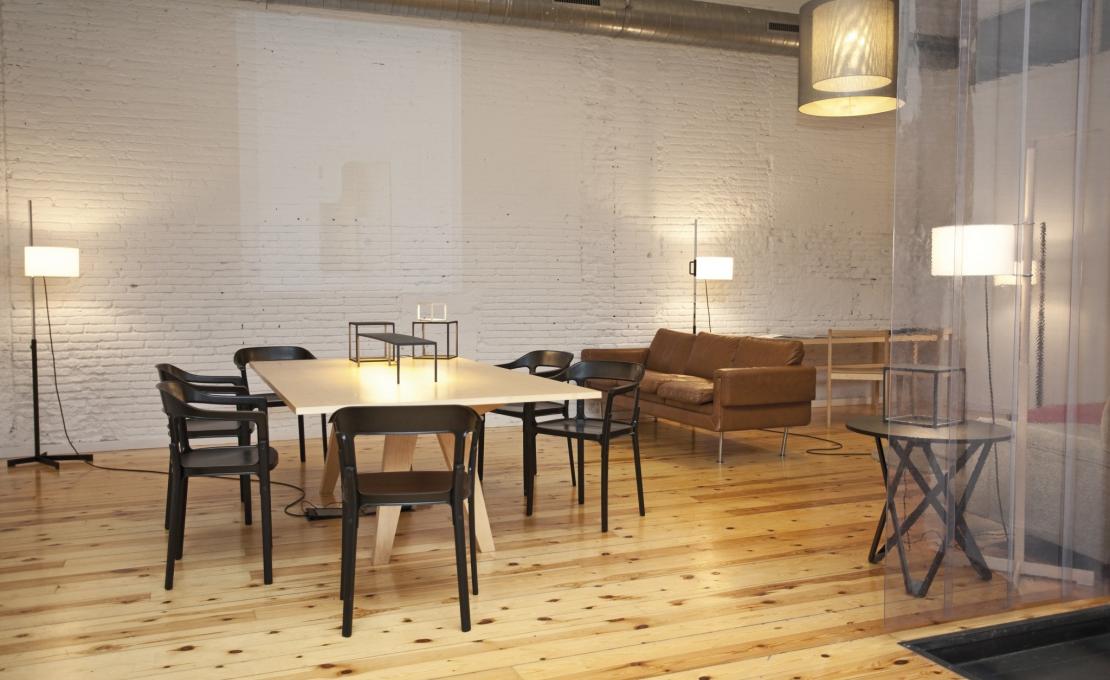 Торшер от фабрики Santa&Cole модель TMCSA01