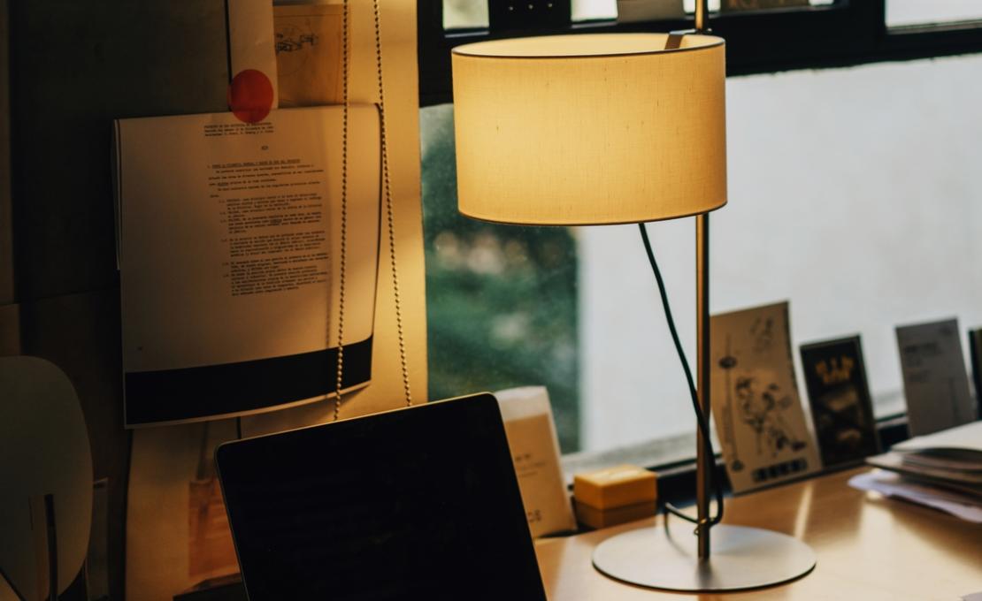 Настольная лампа от фабрики Santa&Cole модель TMDTA01