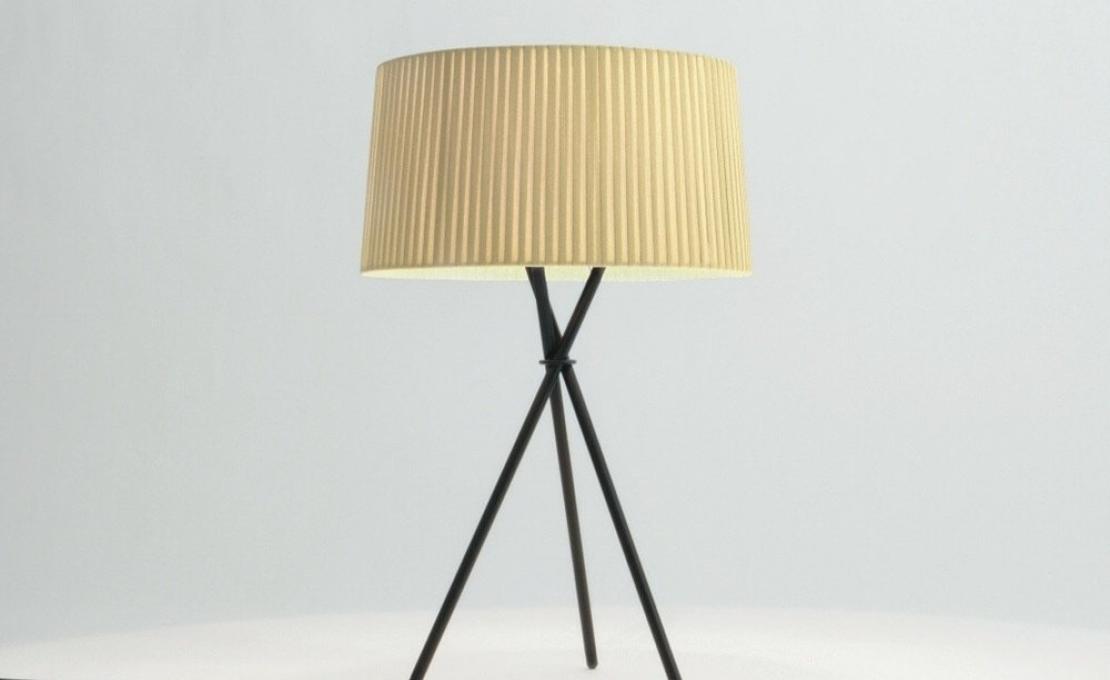Настольная лампа от фабрики Santa&Cole модель Tripode Table Lamp