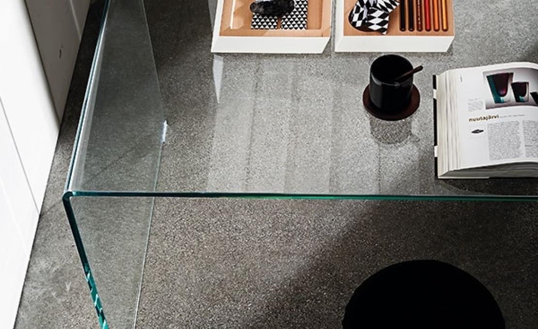 Стол от фабрики Sovet Italia модель Bridge Order Table