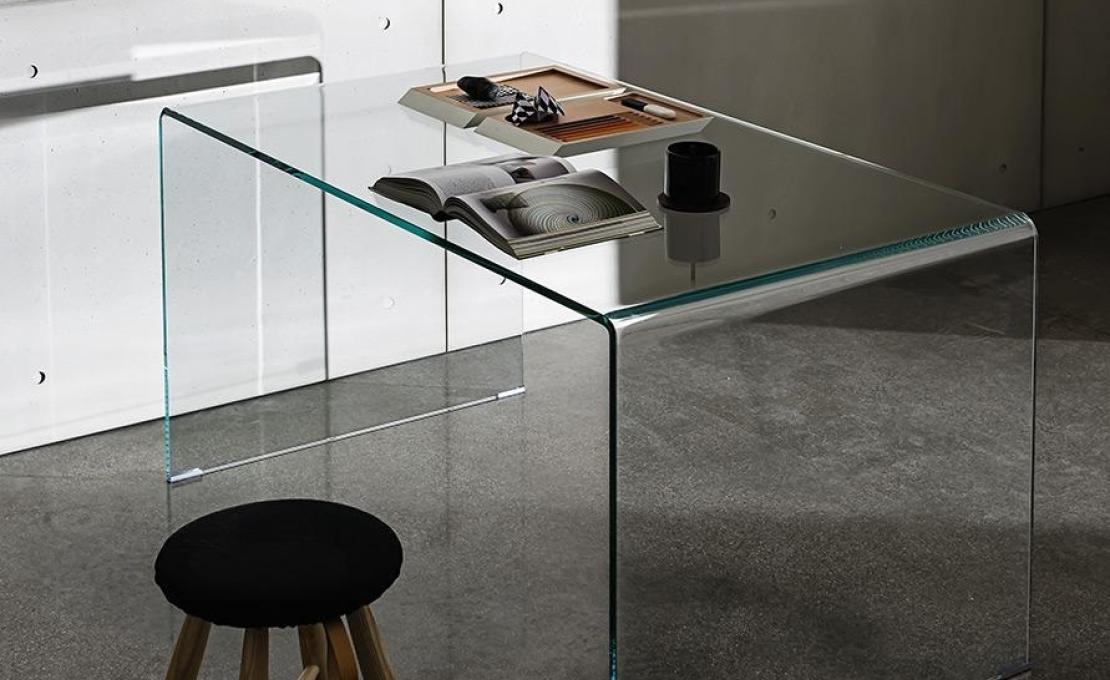 Стол от фабрики Sovet Italia модель Bridge Order Table