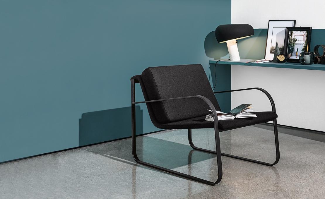 Кресло от фабрики Sovet Italia модель Bugatti Small Arm