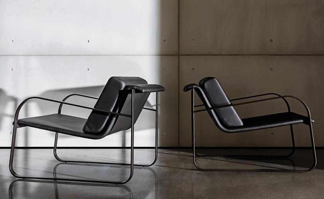 Кресло от фабрики Sovet Italia модель Bugatti Small Arm