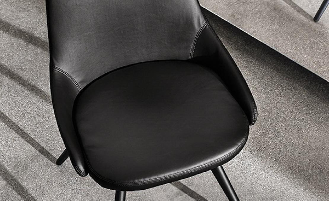 Стул от фабрики Sovet Italia модель Cadira S 