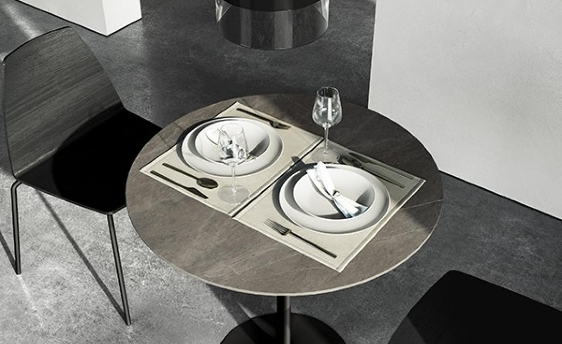 Стол от фабрики Sovet Italia модель Flûte Bar Table