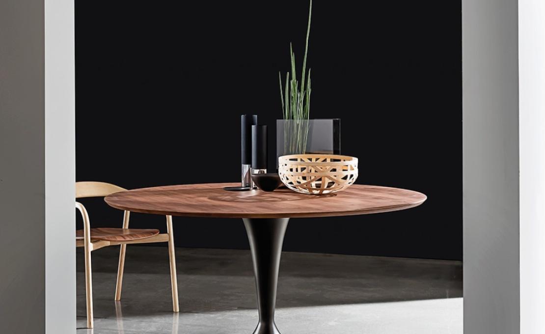 Стол от фабрики Sovet Italia модель Flûte Wood Table
