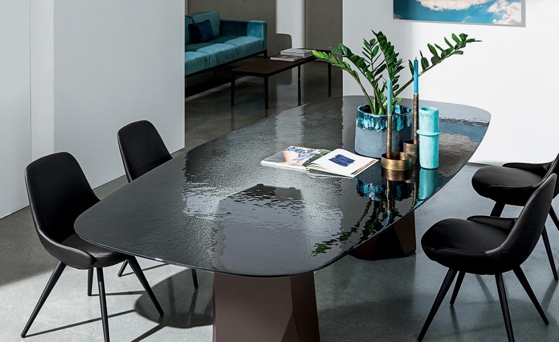 Стол от фабрики Sovet Italia модель Deod Two Bases Table